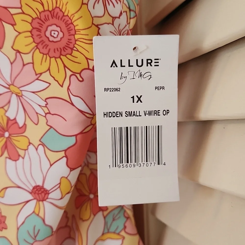 Allure by IMG Retro Floral One Piece 1x - Picture 3 of 7
